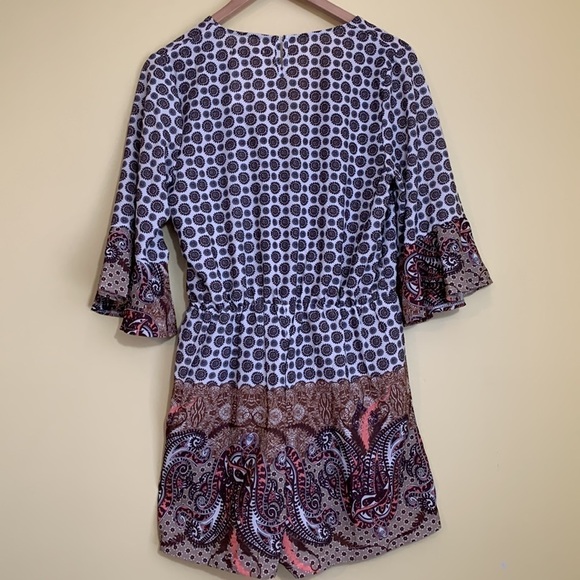 Little Lies | NWT Paisley Print Boutique Ruffle Bell Sleeve Faux Wrap Romper M/L - Picture 17 of 17